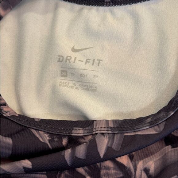 Nike Epic Luxe Printed Crop Top - Picture 7 of 7